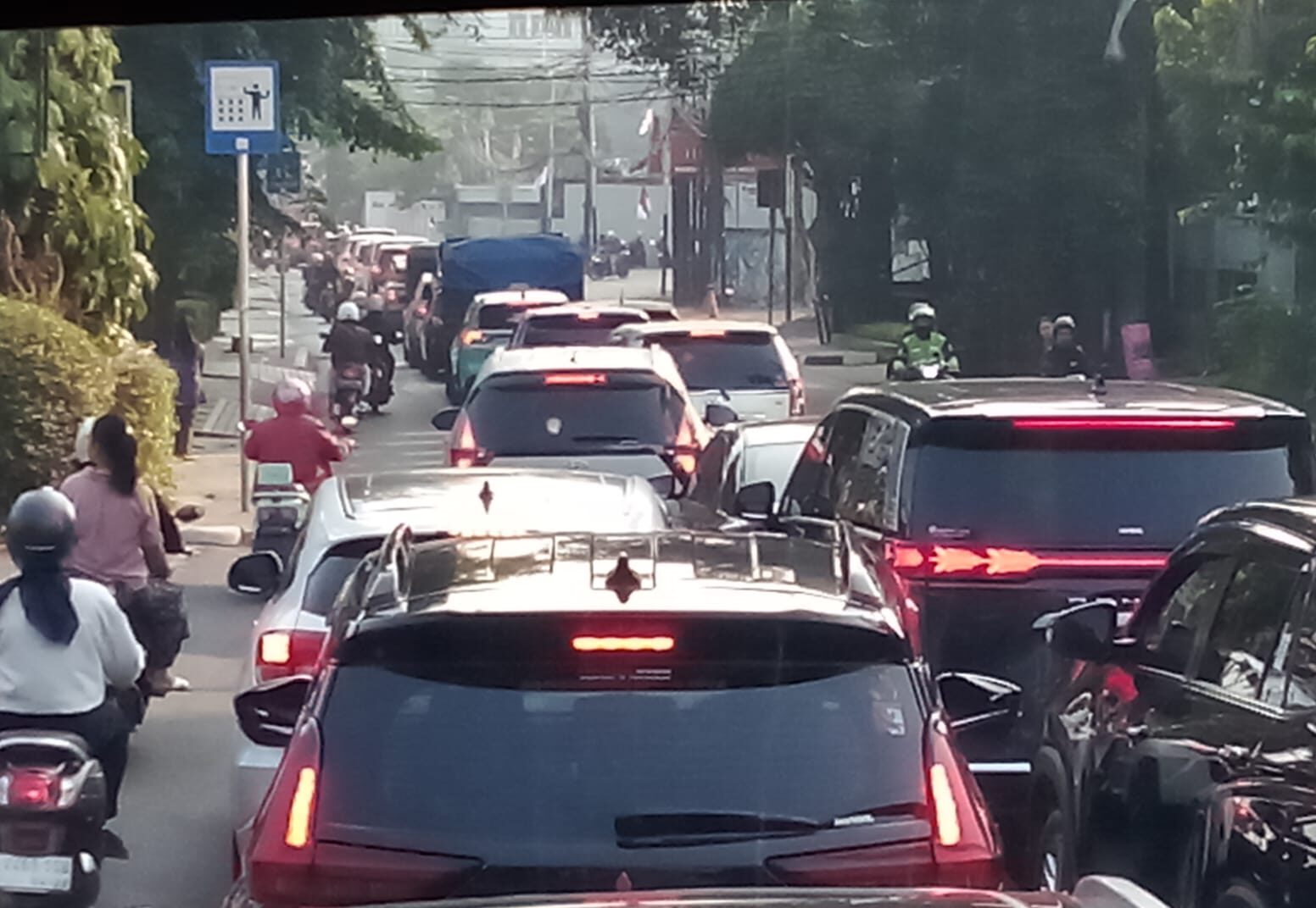 Warga Minta Jalan Ampera Raya “Dimerdekakan” dari Kemacetan