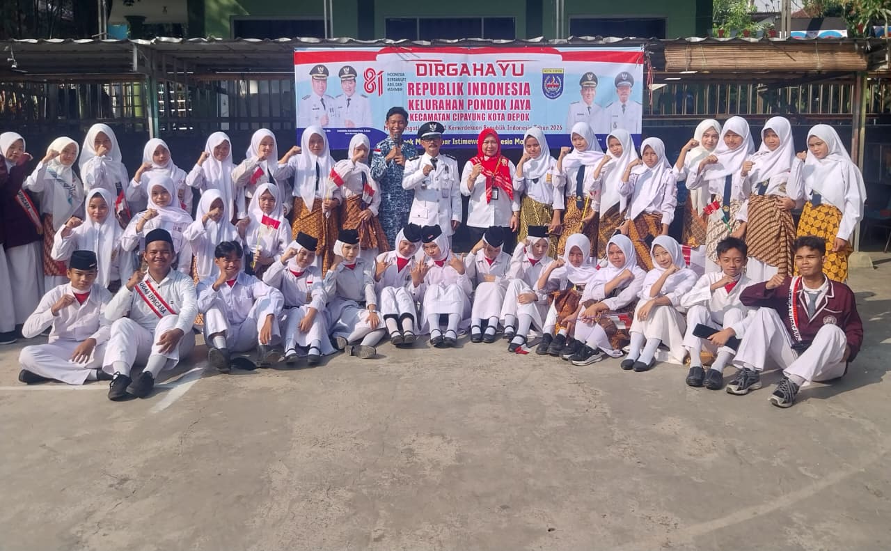 Lurah Pondokjaya Jadi Inspektur Upacara HUT ke-81 RI di Sekolah Mawaddah