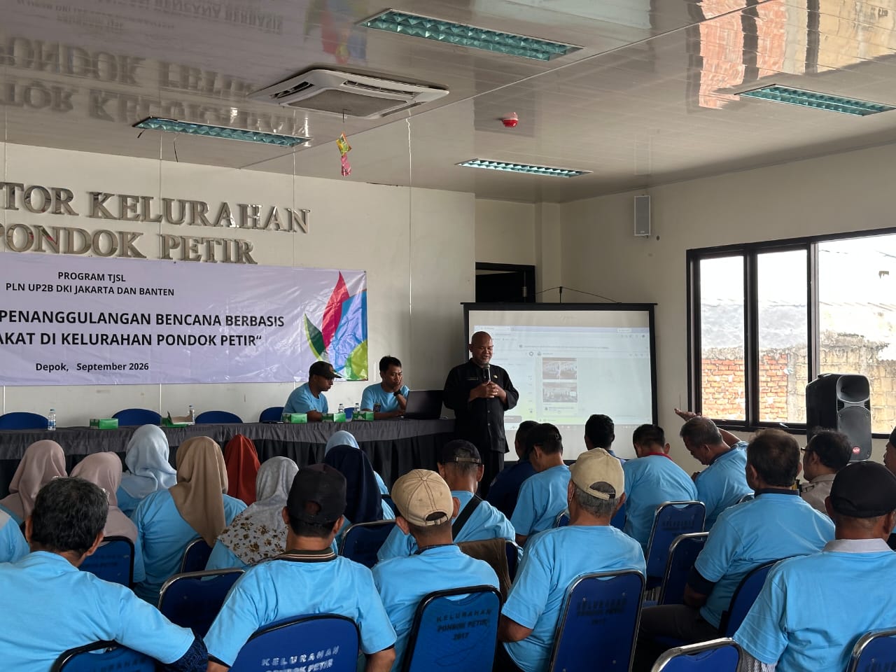 PLN Perkuat Kesiapsiagaan Bencana Warga Pondok Petir, Libatkan Perempuan sebagai Penggerak
